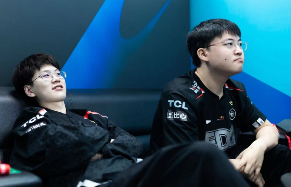 开云体育入口-关于WBG血洗PSG，Uzi完成史诗逆转激烈交锋半决赛，技惊四座的信息