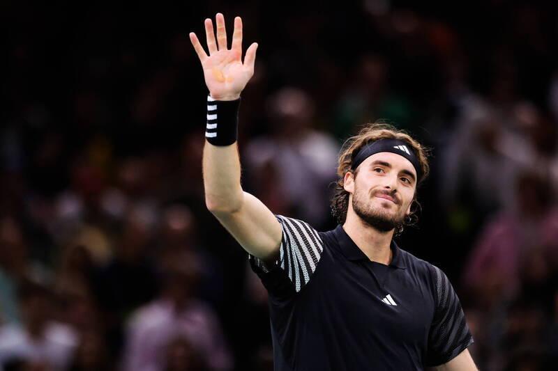 关于德国网球队鏖战日本网球队，西西帕斯爆发神勇的信息