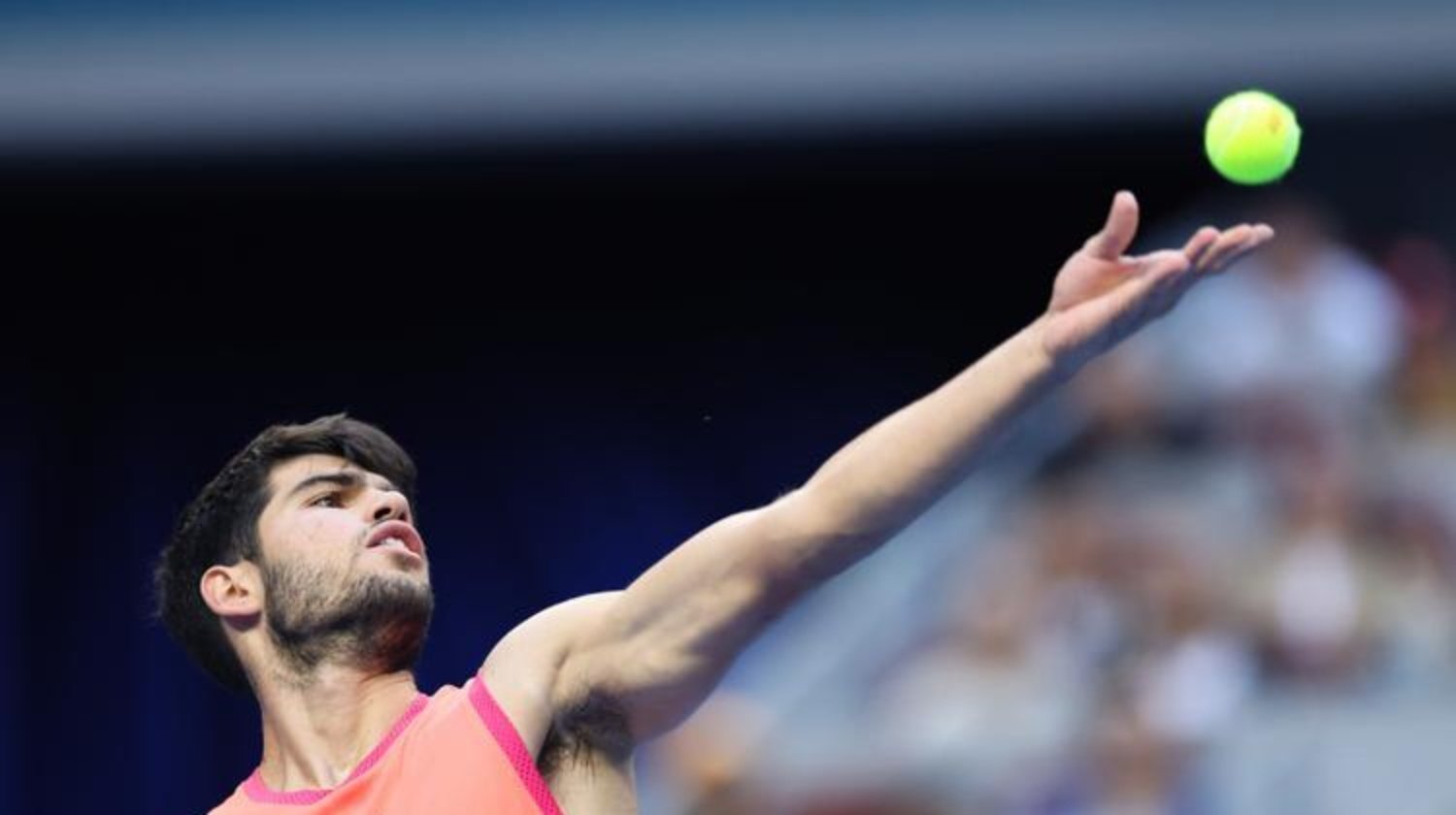 关于美国网球队鏖战德国网球队，阿尔卡拉斯打破历史纪录的信息