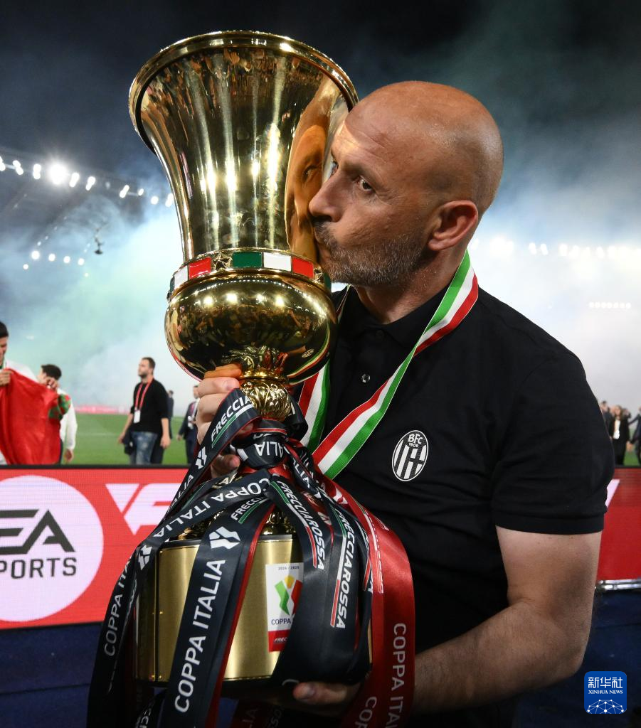 意大利选手冲刺领先，夺得头名的简单介绍