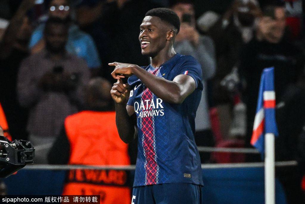 开云足球直播-法国足球风采绽放，球员技术精湛！的简单介绍