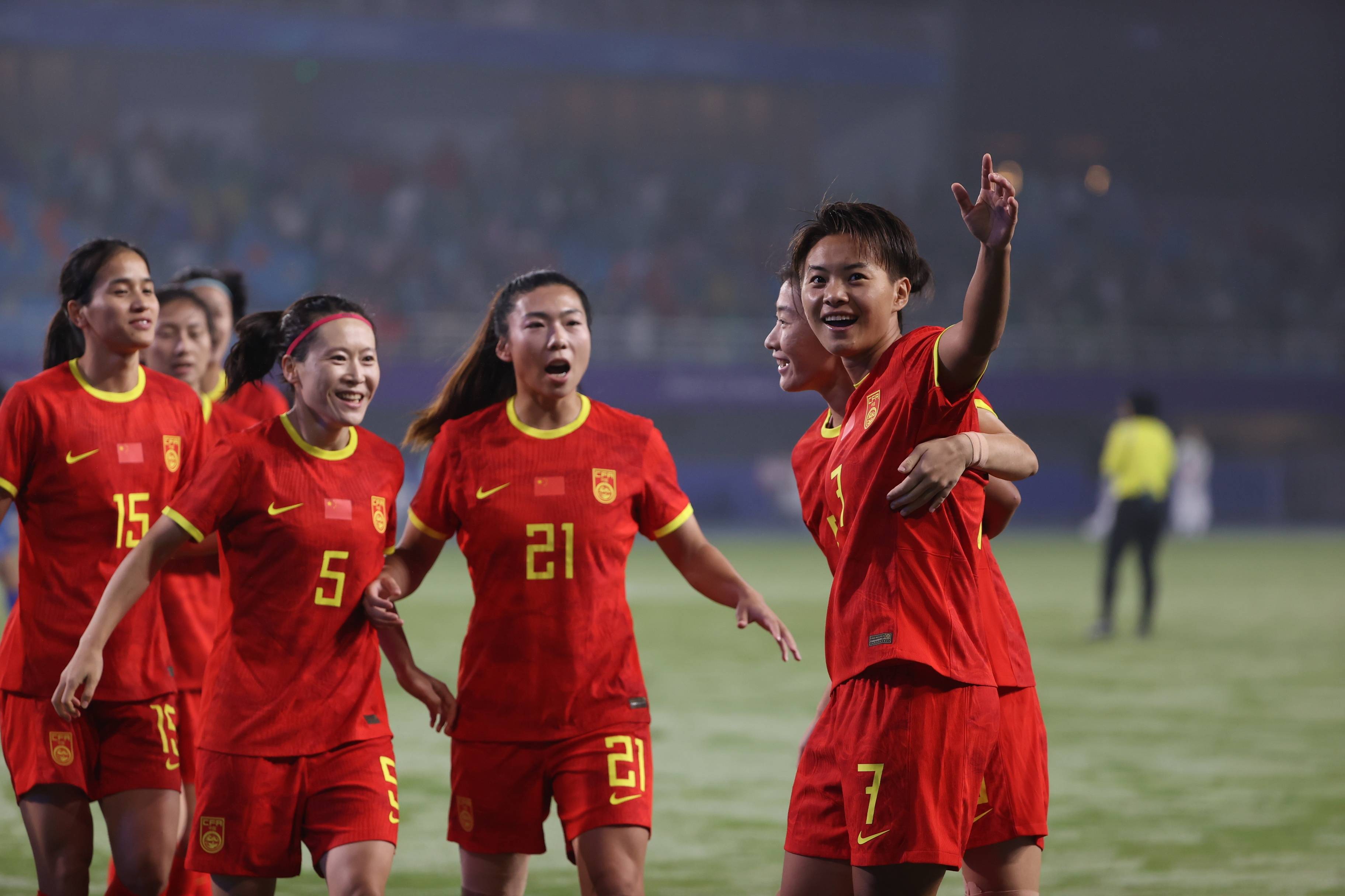 开云APP-国家女足代表团实力雄厚，备战国际大赛