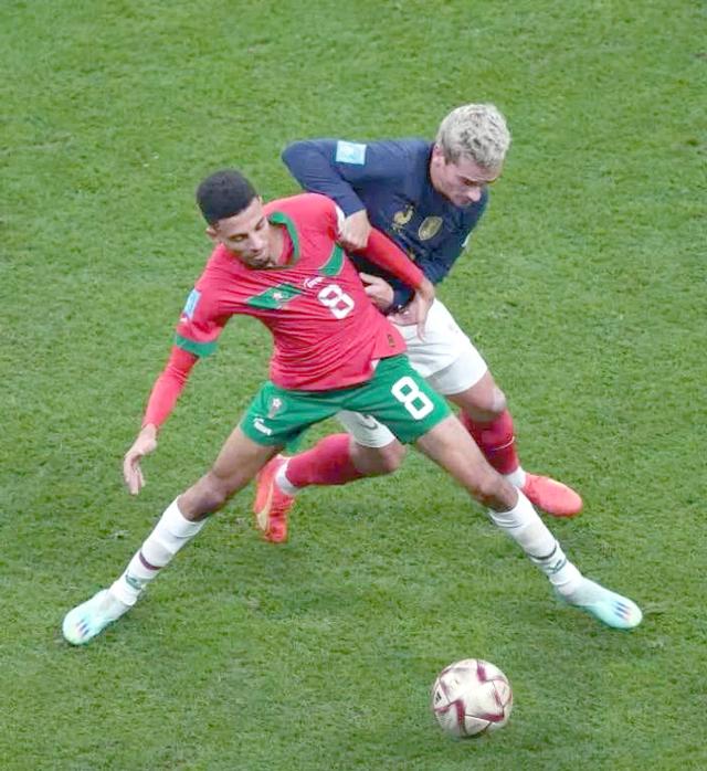 法国队大胜领跑小组，轻松晋级