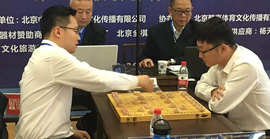 开云官方app入口-关于强强对话，英雄较量将展开帷幕的信息