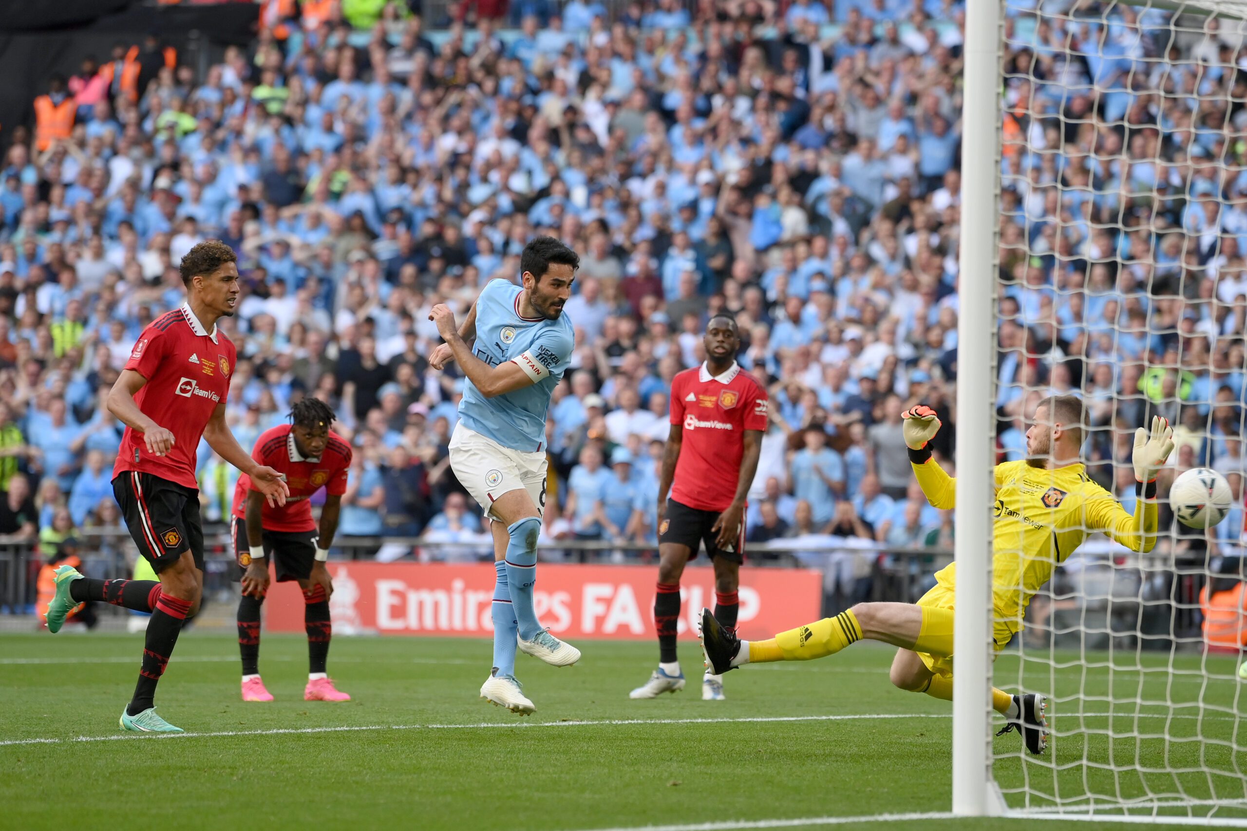 克罗地亚翻盘曼联，哈弗茨高光表现