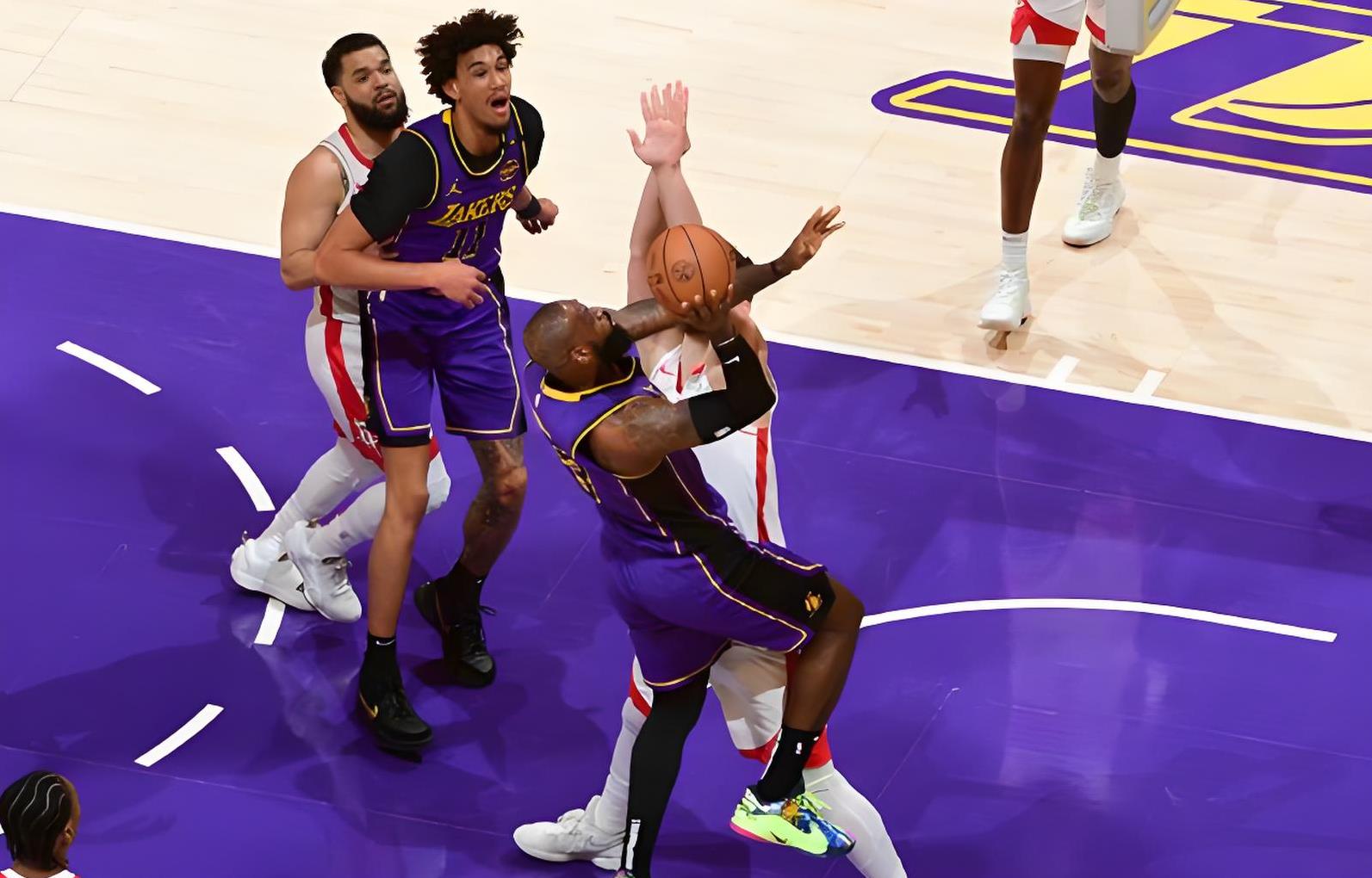 开云体育入口-新疆队力克湖人，福克斯点燃赛场的简单介绍