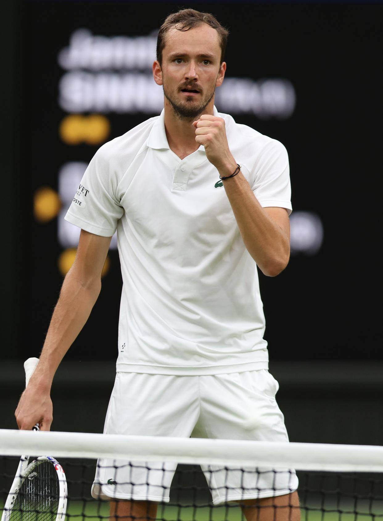 ATP总决赛险胜温网，梅德韦杰夫惊艳四座