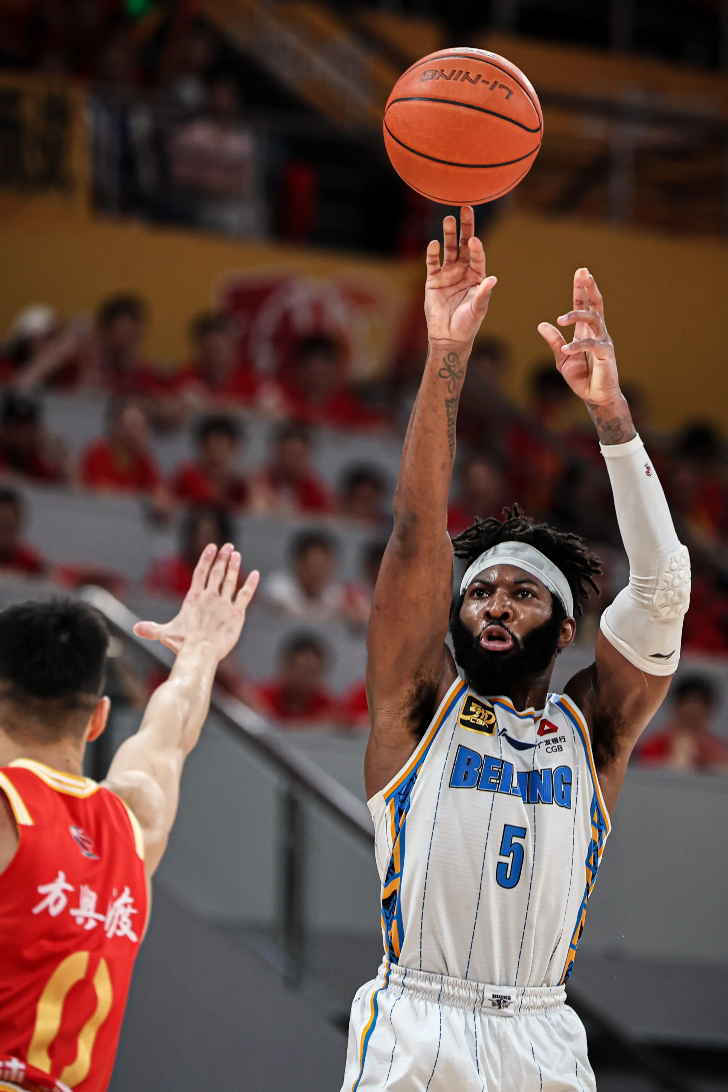 广东队横扫太阳,胡金秋带队取胜 广东队横扫太阳,胡金秋带队取胜