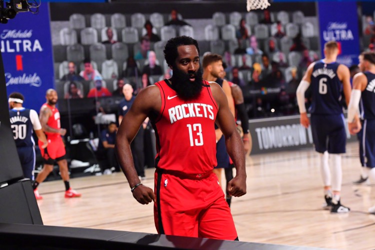 开云体育在线-山东队鏖战雄鹿，哈登关键制胜