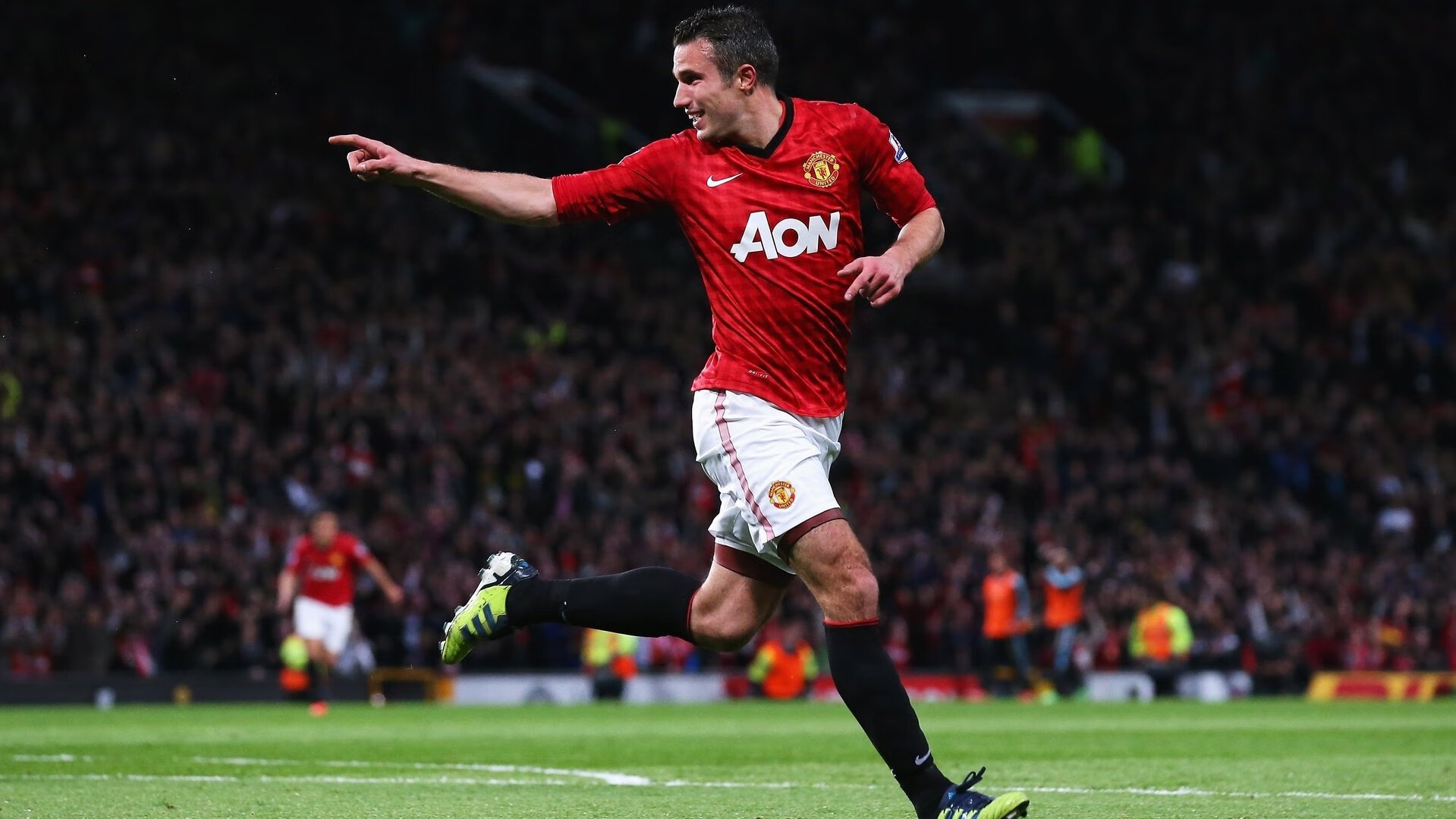 若日尼奥扛起全队，中场之魂的觉醒，拜仁铁蹄无情击溃多特蒙德