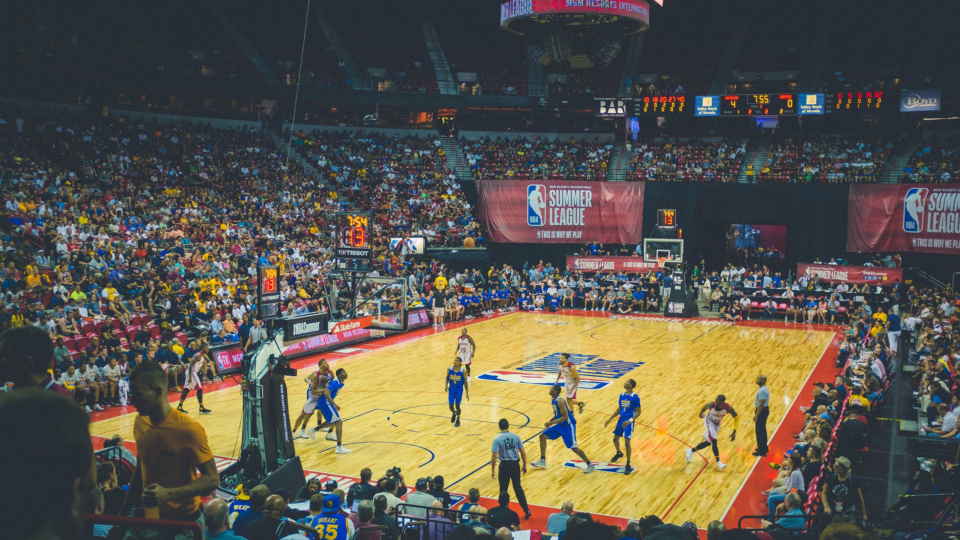 詹姆斯末节狂飙19分，凯尔特人窒息防守锁定胜局击落太阳